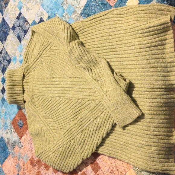 Soft and stretchy turtleneck